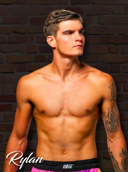 Rylan waiter Surfers